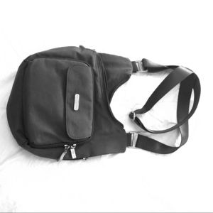 Baggallini cross body